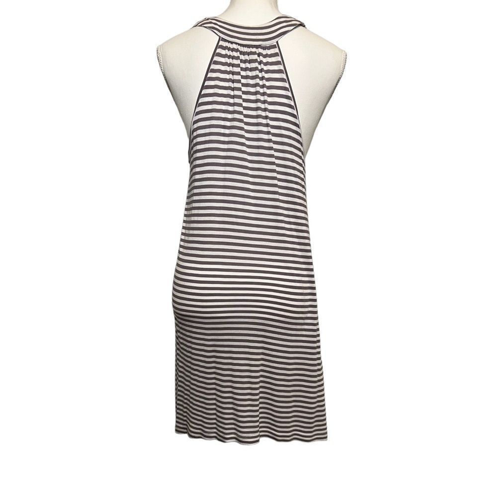 CABI STRIPED SLEEVELESS BLOUSE SIZE WOMENS SIZE SMALL STYLE 293 - Picture 4 of 6